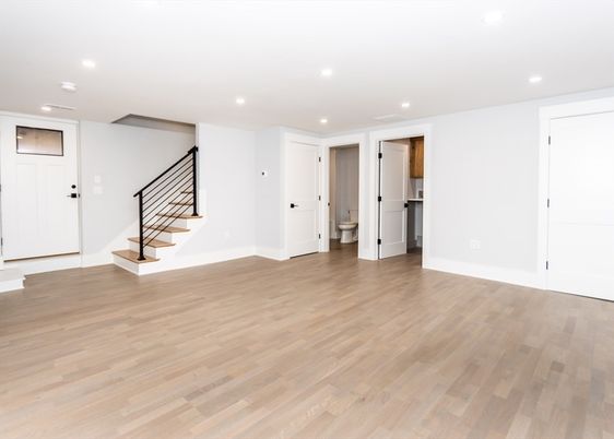 Empty room, Interior, Recessed Lighting, Wood Texture Flooring