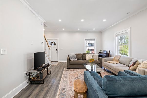 Interior, Living room, Recessed Lighting, Wood Texture Flooring