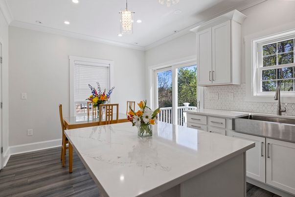 Dining room, Interior, Kitchen, Pendant Lights, Recessed Lighting, Wood Texture Flooring