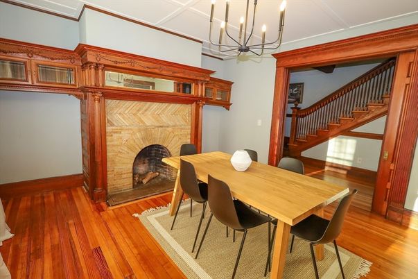 Chandelier, Dining room, Fireplace, Interior, Wood Texture Flooring