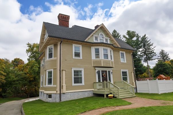Backyard, Exterior, Facade, Queen Anne Victorian