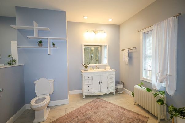 Bathroom, Interior, Recessed Lighting