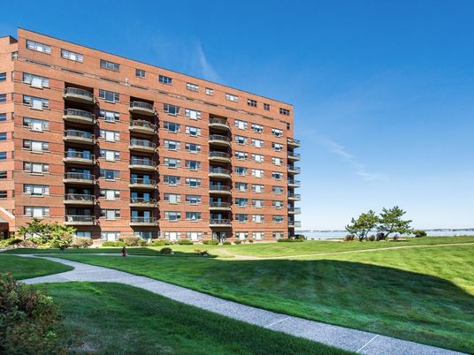 Exterior, Facade, Condo Building