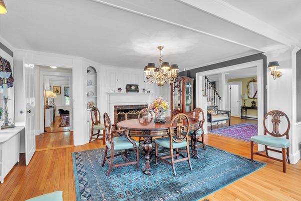Chandelier, Dining room, Fireplace, Interior, Wood Texture Flooring