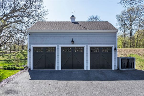 Detached Garage, Exterior
