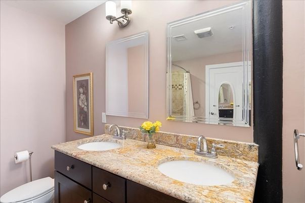 Bathroom, Dual Sink Vanities, Interior