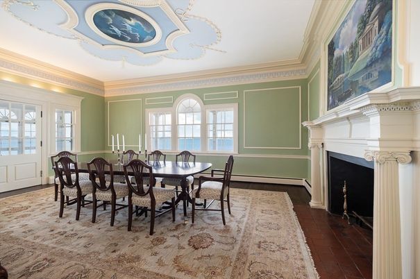 Dining room, Fireplace, Interior
