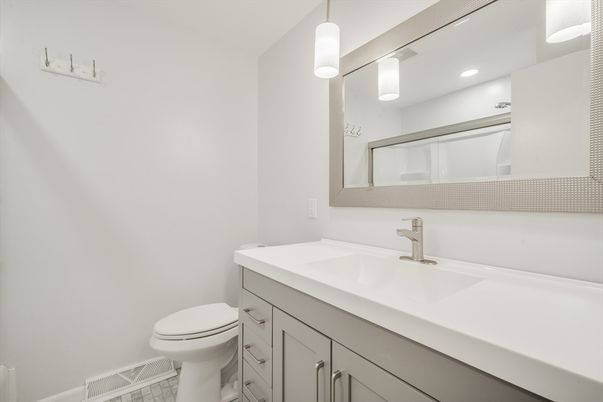 Bathroom, Interior, Pendant Lights, Recessed Lighting