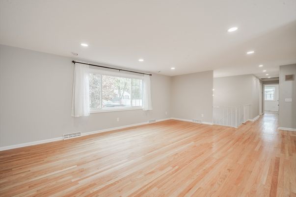 Empty room, Interior, Recessed Lighting, Wood Texture Flooring