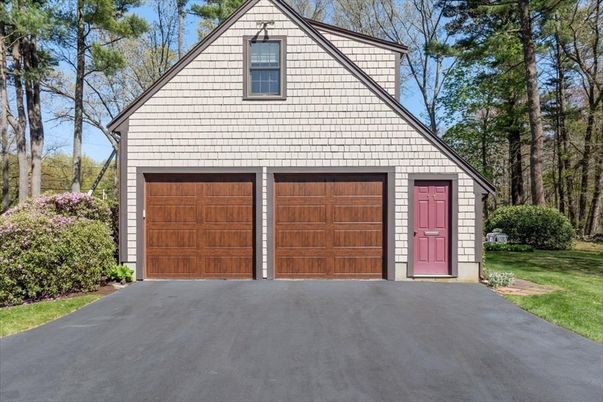 Attached, Detached Garage, Exterior, Facade, Brick Traditional