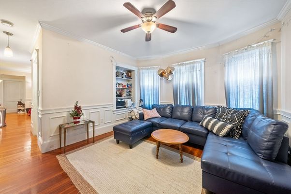 Interior, Living room, Pendant Lights, Wood Texture Flooring