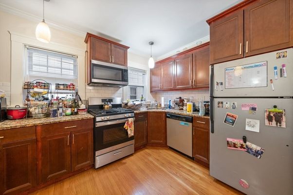 Interior, Kitchen, Pendant Lights, Wood Texture Flooring