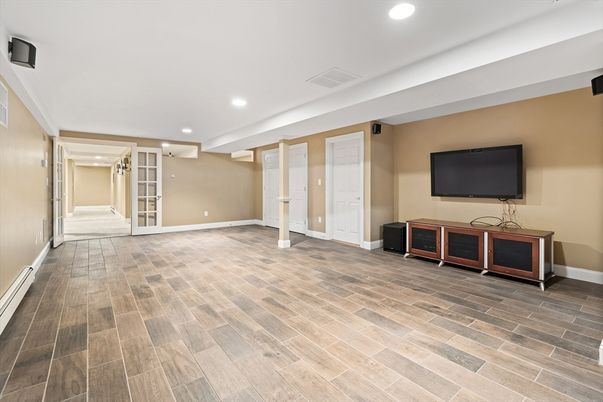 Empty room, Interior, Recessed Lighting, Wood Texture Flooring