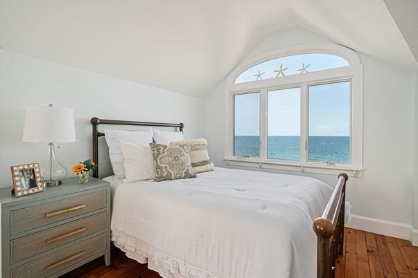 Bedroom, Interior, Water, Wood Texture Flooring