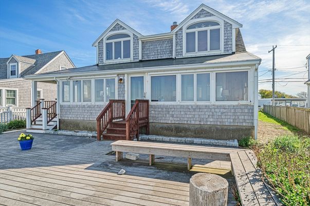 Exterior, Facade, Cape Cod