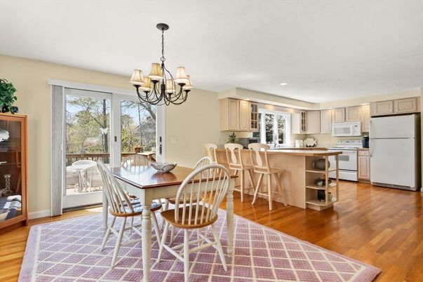 Chandelier, Dining room, Interior, Kitchen, Recessed Lighting, Wood Texture Flooring