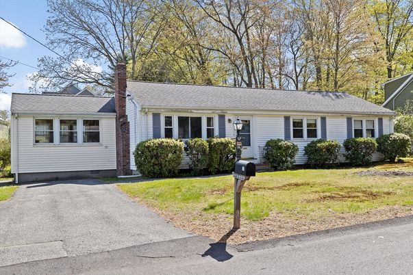 Exterior, Facade, Cape Cod