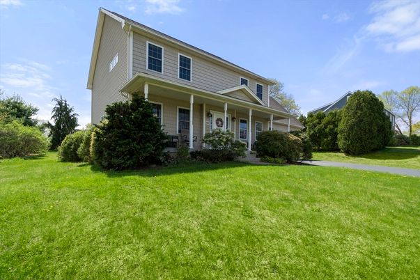 Backyard, Exterior, Facade, American Foursquare