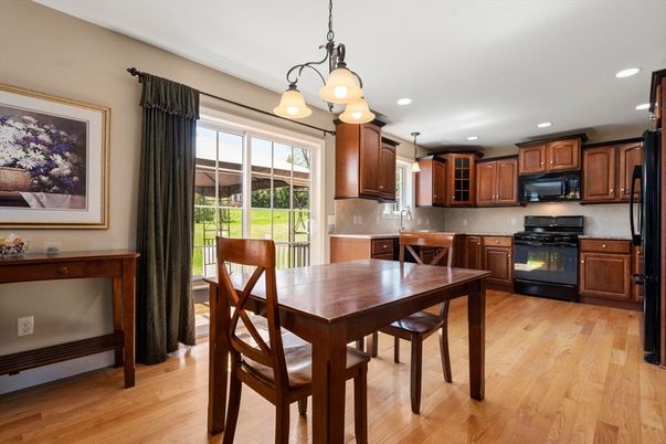Dining room, Interior, Kitchen, Pendant Lights, Recessed Lighting, Wood Texture Flooring