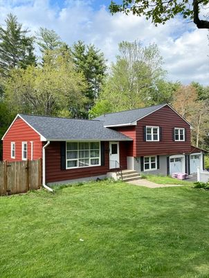 Backyard, Exterior, Facade, Split Level