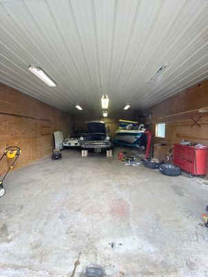 Garage, Interior, Stone Walls