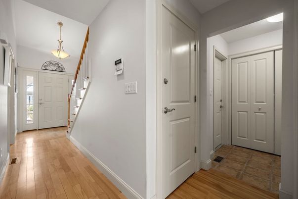 Interior, Pendant Lights, Wood Texture Flooring