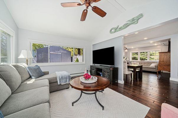 Dining room, Interior, Living room, Recessed Lighting, Wood Texture Flooring