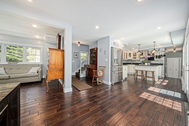 Interior, Kitchen, Living room, Pendant Lights, Recessed Lighting, Wood Texture Flooring