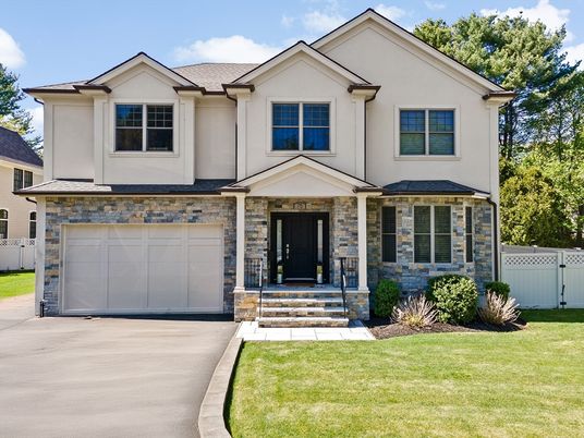 Attached, Exterior, Facade, Farmhouse