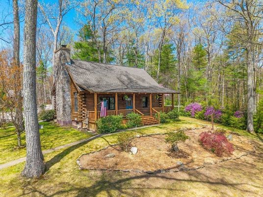 Backyard, Exterior, Facade, Log Home