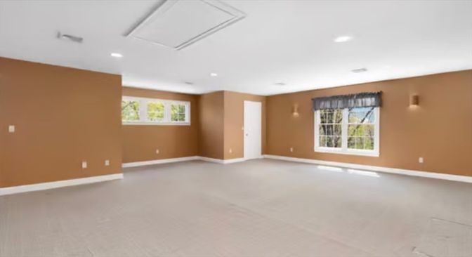 Empty room, Interior, Recessed Lighting