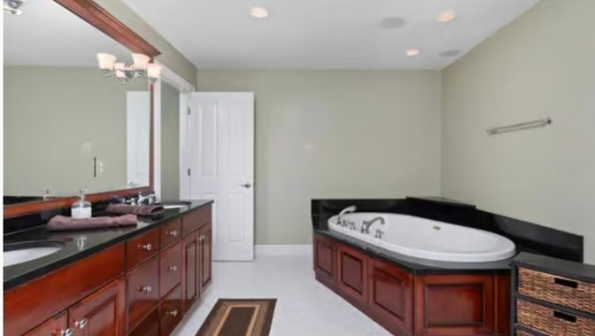 Bathroom, Dual Sink Vanities, Interior, Recessed Lighting