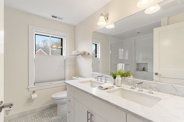 Bathroom, Dual Sink Vanities, Interior
