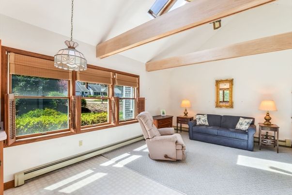 Interior, Living room, Pendant Lights, Wooden Beams