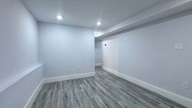 Empty room, Interior, Recessed Lighting, Wood Texture Flooring
