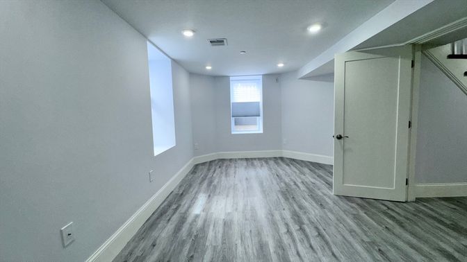 Empty room, Interior, Recessed Lighting, Wood Texture Flooring