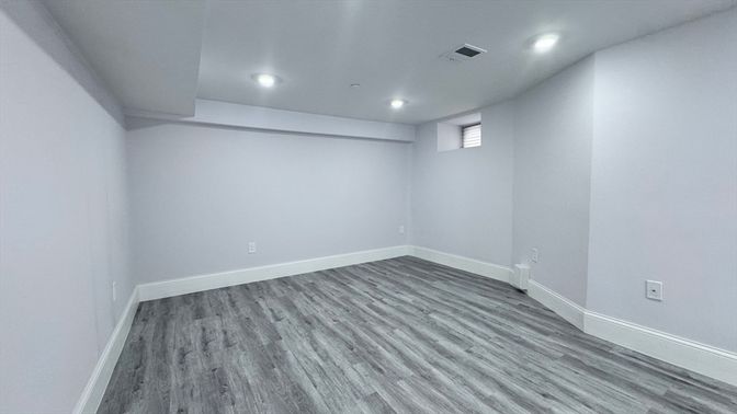 Empty room, Interior, Recessed Lighting, Wood Texture Flooring