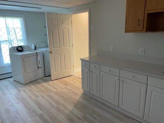 Interior, Washer, Wood Texture Flooring