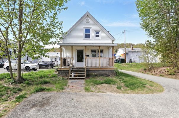 Backyard, Exterior, Facade, Farmhouse