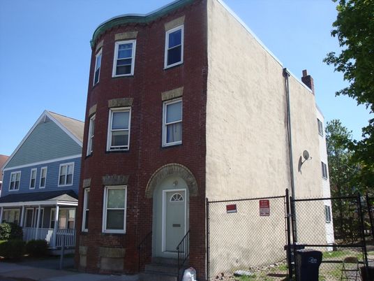 Exterior, Facade, Brick Facade, Rowhouse
