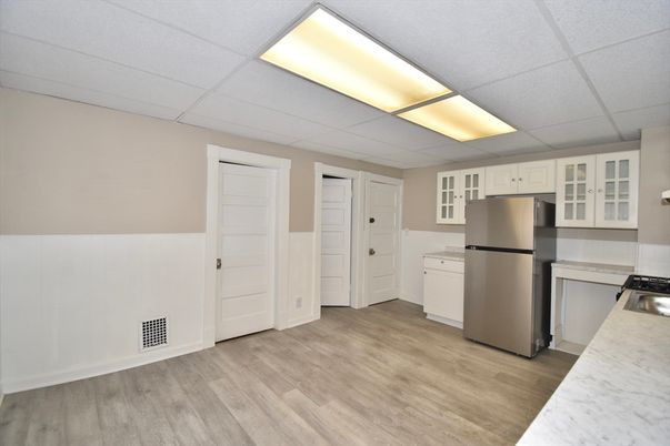 Interior, Kitchen, Recessed Lighting, Wood Texture Flooring