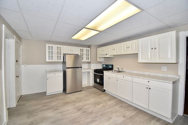 Interior, Kitchen, Recessed Lighting, Wood Texture Flooring