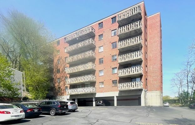 Exterior, Facade, Condo Building