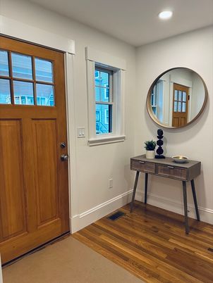 Interior, Recessed Lighting, Wood Texture Flooring