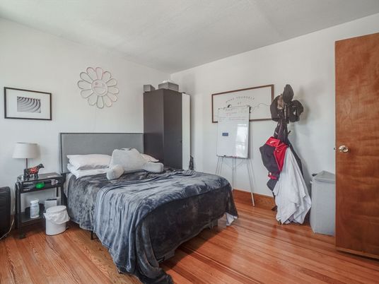Bedroom, Fitness Equipment, Interior, Wood Texture Flooring