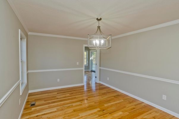 Empty room, Interior, Pendant Lights, Wood Texture Flooring