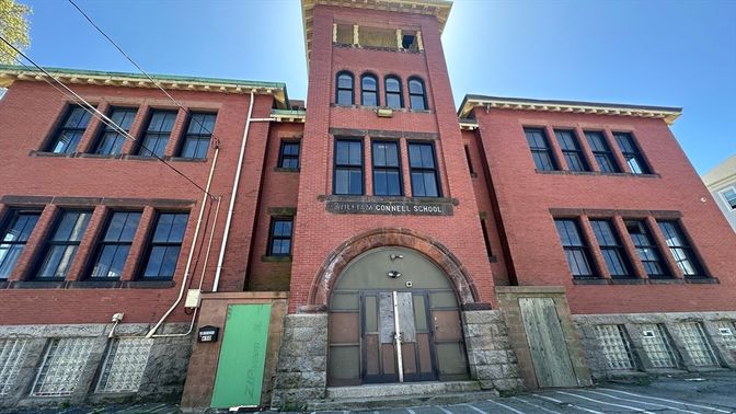 Exterior, Facade, Brick Facade, Rowhouse