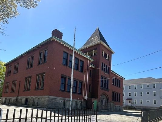 Exterior, Facade, Chicago School