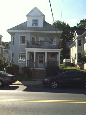 Exterior, Facade, American Foursquare