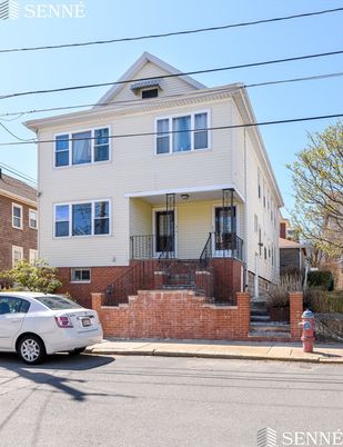 Exterior, Facade, Brick Facade, Queen Anne Victorian